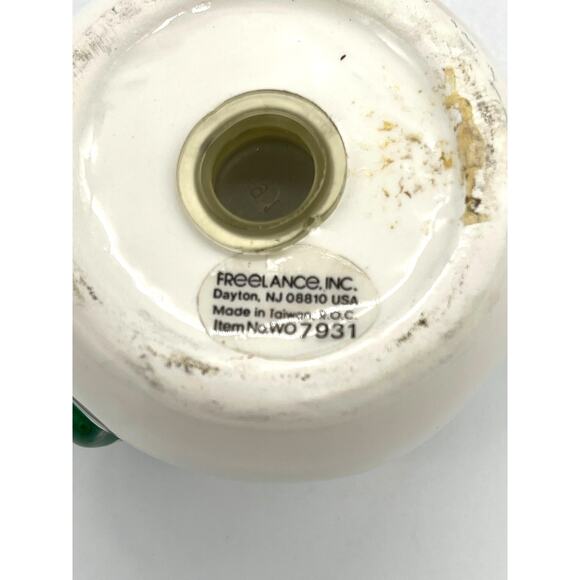 Vintage 1989 Snowman Ceramic Stackable Salt & Pepper Shakers - Picture 6 of 7